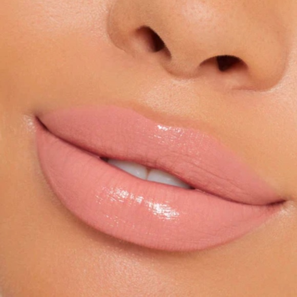 Kylie Lip Shine Lacquer You’re Cute Jeans - Picture 13 of 16